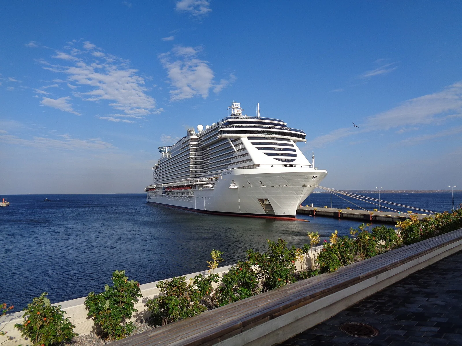 MSC シービュー。エストニアのタリンの港に着いた姿